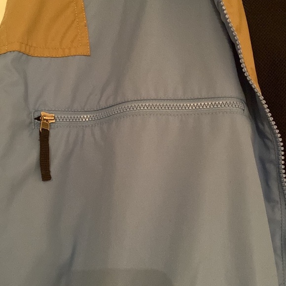 Bonfire  snowboard jacket w/ mesh lining, hood & pockets 🩵 - Picture 5 of 9